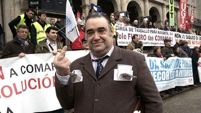 Miles de personas se manifiestan en Ferrol a favor del naval