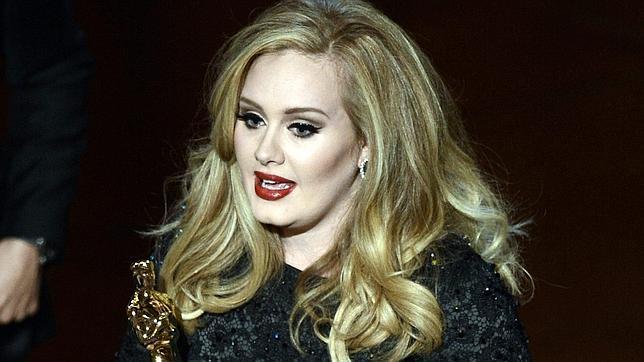 Adele gana su primer Oscar con «Skyfall»