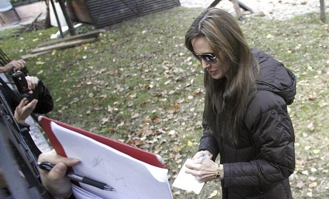 Los hermanos Coen pulirán el guión de la segunda película de Angelina Jolie