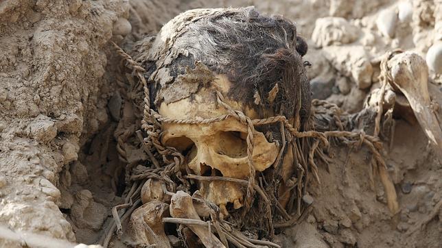 Hallan once momias preincas en un centro deportivo de Lima