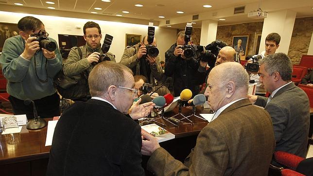 Méndez Ferrín sigue «sin comentarios» sobre la actualidad de la Real Academia