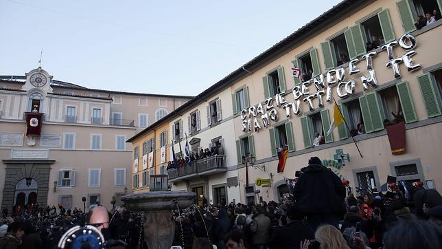 «En Castel Gandolfo el Papa es uno más de la familia»