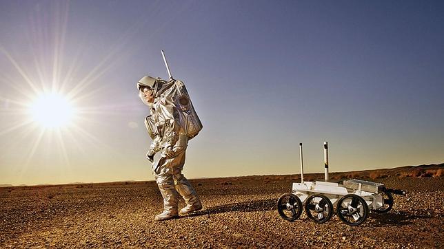 Astronautas se aislan en el desierto marroquí para simular un viaje a Marte