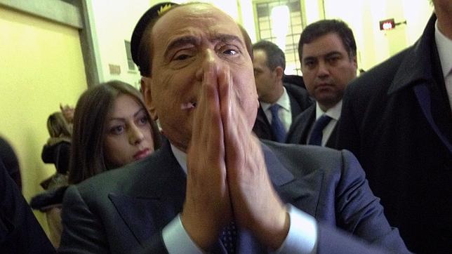 Berlusconi llama a protestar contra los jueces tras ser acusado de la compra de un senador