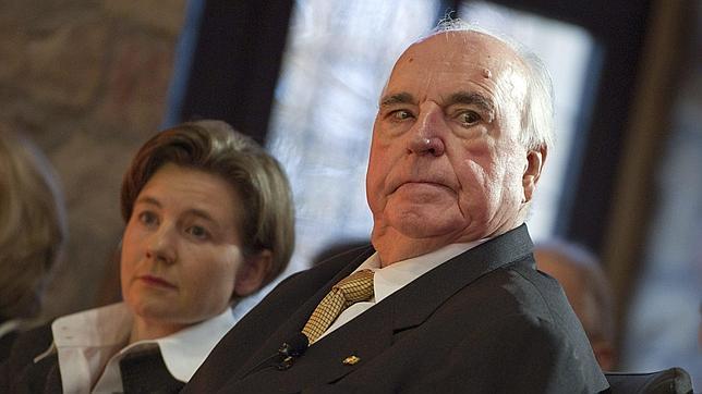 Los hijos de Helmut Kohl convierten en un culebrón los últimos días de vida del patriarca