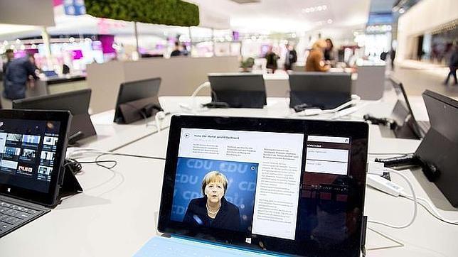 La UE multa a Microsoft con la vista puesta en Google