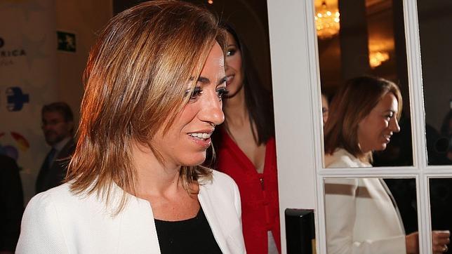 Chacón censura que el PSOE gobierne Ponferrada con el «voto de un acosador»