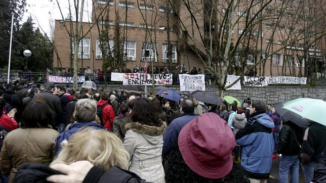 La Politécnica quiere 301 despidos pero dispone de un millón para coches y viajes