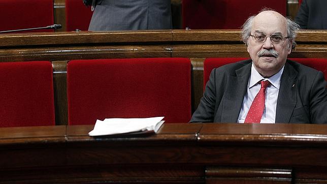 Mas-Colell avisa que es «imposible» cumplir con un déficit del 0,7 % este año