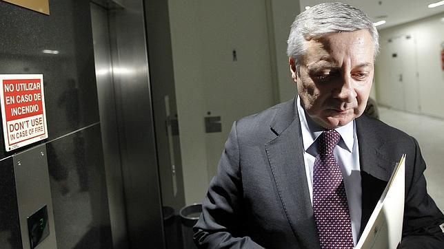 Blanco dice que dejará el escaño si el juez le sienta en el banquillo