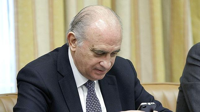 Prohibidos los espías si vulneran la intimidad en sus seguimientos