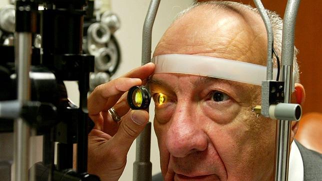 Una muestra de la mucosa bucal permite determinar el riesgo de padecer glaucoma