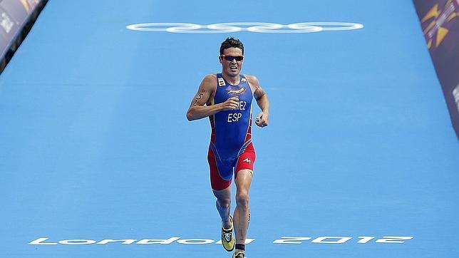 El triatleta Gómez Noya logra la victoria en la primera prueba de la Copa del Mundo