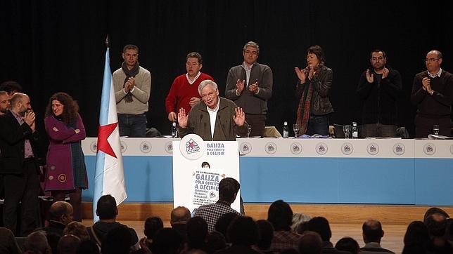 Vázquez espeta a Beiras: «Cada palo que aguante su vela»