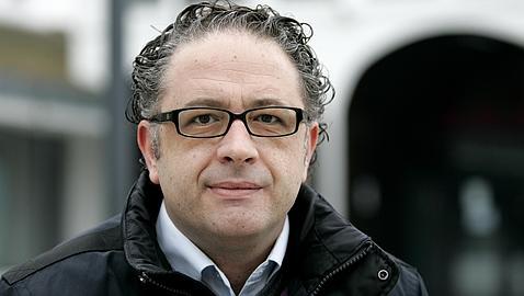 El secretario general de UPL, Javier Chamorro, anuncia que deja la política