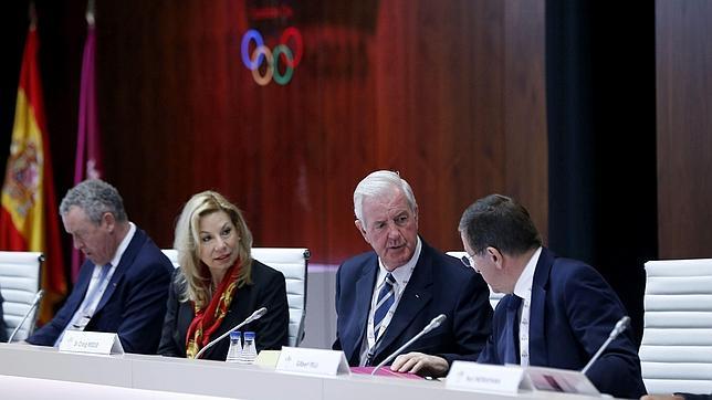 "La amenaza de ETA tiene un nivel más bajo que en los últimos 40 años"