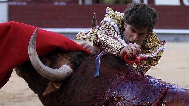 Eduardo Gallo y Antonio Nazaré avivan la fría tarde en Las Ventas