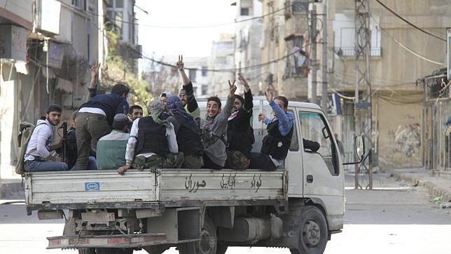 Al menos 15 estudiantes muertos en un ataque contra la universidad de Damasco