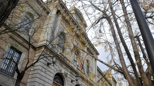 La Diputación del PSOE compró 39.000 bolsas de basura por miles de euros que nunca usó