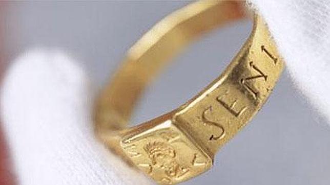 Este es el anillo que pudo inspirar «El Hobbit»