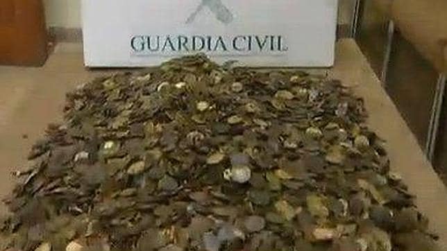 Detienen a cuatro personas por robar las monedas del pozo de Covadonga