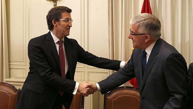 Feijóo, sobre las fotos con Dorado: «No hay sustancia, ni caso, ni causa»