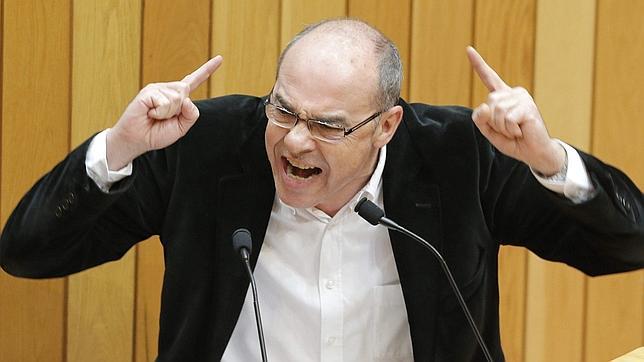 Los nacionalistas utilizan en el Parlamento su retórica más agresiva