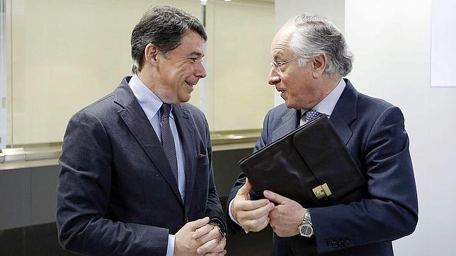 Ignacio González rechaza la decisión de la Junta de expropiar viviendas de manera temporal