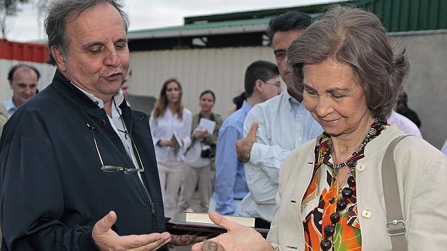 La Reina y el «primo» de Rajoy coinciden en Mozambique