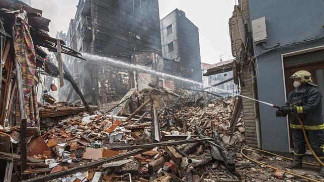 «Nunca he visto una cosa así. Nos venían bolas de fuego y chispas»