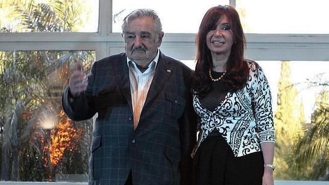 Mujica pide disculpas públicamente a los Kirchner por sus comentarios