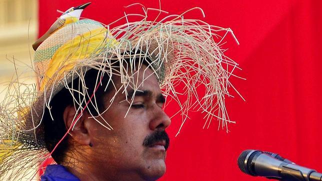 Del rap de Maduro al pajarito de Chávez y la maldición de Macarapana