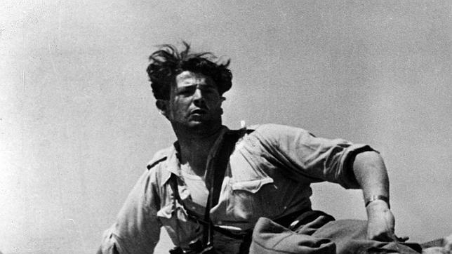 Javier Reverte se cuadra ante el general Modesto en su nueva novela