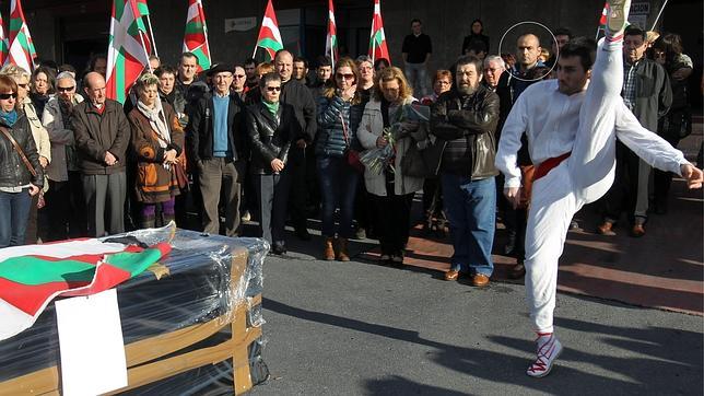 Las víctimas piden que se vele por la legalidad ante un acto sobre «presos políticos»
