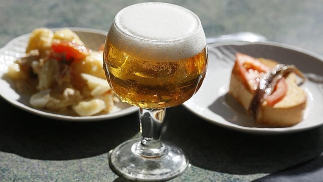 ¿Por qué la cerveza nos hace tan felices? La respuesta científica