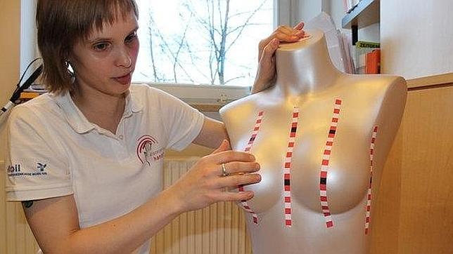 Mujeres invidentes para detectar cáncer de mama