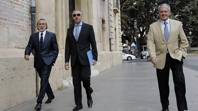 Correa, Crespo y Pérez declararán como imputados el 8 de mayo