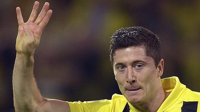 Lewandowski ingresa en la memoria negra del Real Madrid