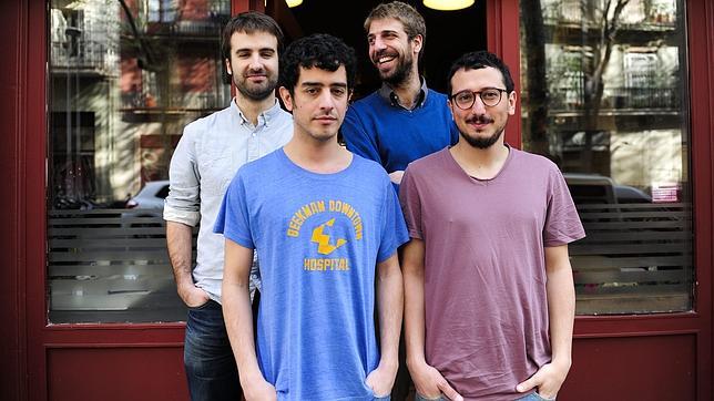 Manel vuelve al número uno de las listas de ventas con su nuevo disco