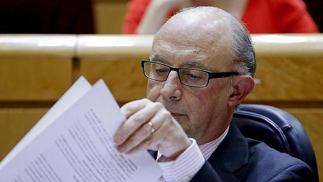 Hacienda multará con 10.000 euros a los que no declaren bienes en el extranjero