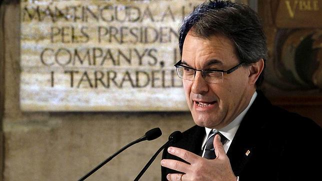 Mas ve el tricentenario de 1714 como un instrumento hacia el estado propio