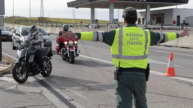 Un conductor queda atrapado en una alcantarilla por evitar un control de alcoholemia en Vigo