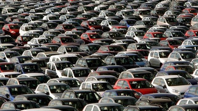 Las ventas de coches suben en abril un 9% tras siete meses consecutivos de caídas