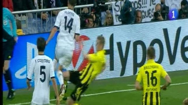 Webb perdonó la expulsión a Bender en la primera mitad