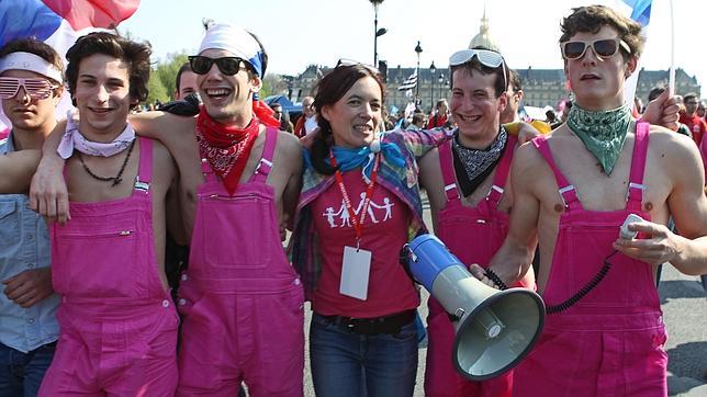 La derecha francesa y las asociaciones gays, enfrentadas por la Ley del matrimonio homosexual