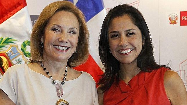 Cae el respaldo a Humala mientras su mujer encabeza las presidenciales en Perú