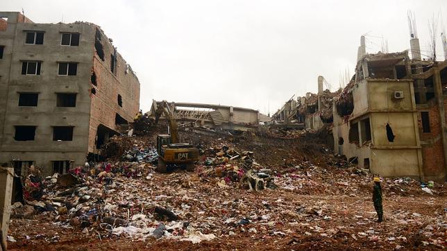 Se eleva a 540 el número de fallecidos por el derrumbe de la fábrica de Bangladesh
