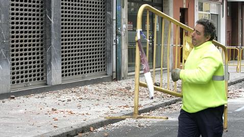 Desalojan un edificio del centro de León por el derrumbe de una cubierta