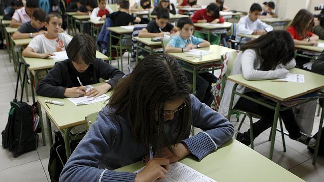 Padres de Barcelona se niegan a que sus hijos hagan la evaluación de sexto de Primaria