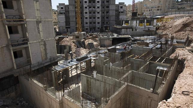 Netanyahu ordena paralizar la construcción de asentamientos en Cisjordania